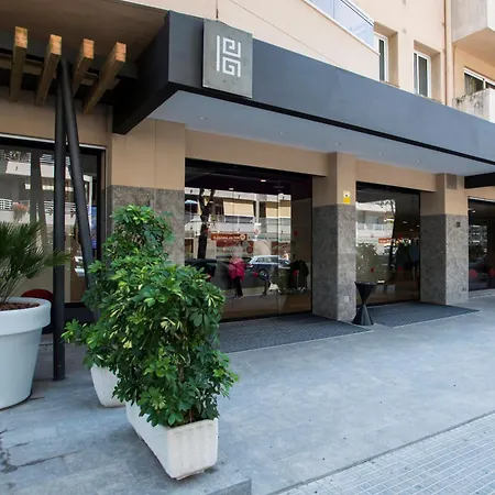 Ξενοδοχείο με διαμερίσματα California Σαλού