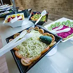 California 3* サロウ