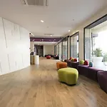 California アパートホテル 3*