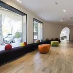 California 3* サロウ