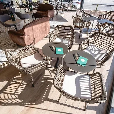 Aparthotel California 2*
